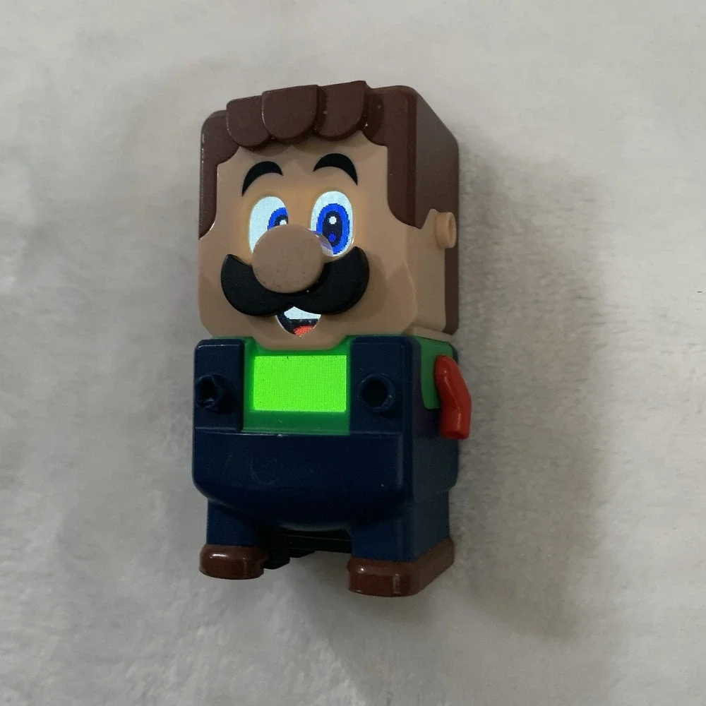 LEGO Super Mario Interactive Luigi Figure from Set 71387 - Missing Hat & Buttons - Picture 5 of 13